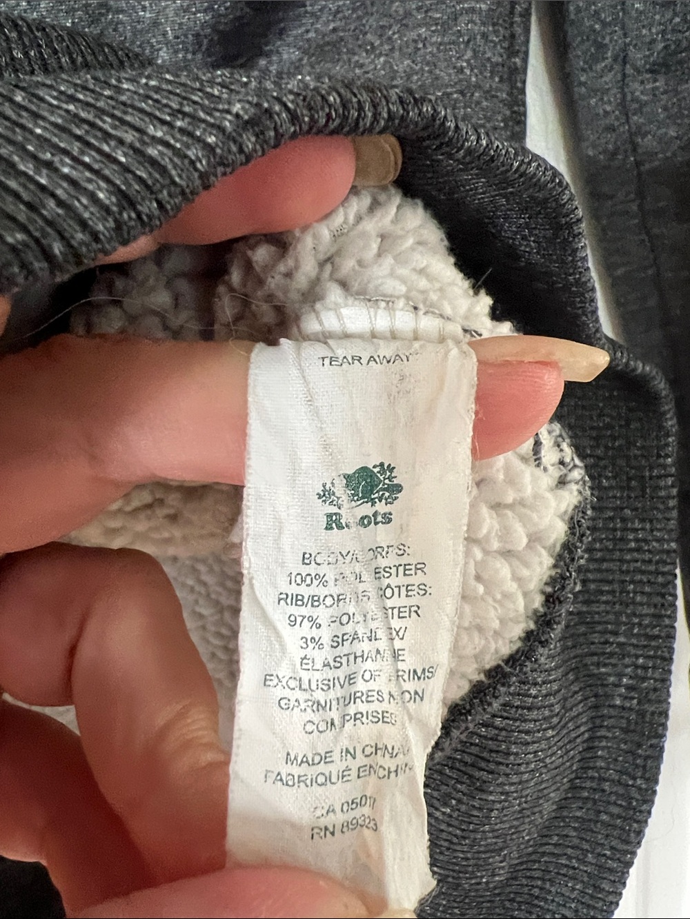 Roots Sherpa-Lined Hooded Jacket in Light Gray - Picture 4 of 5